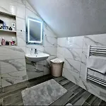 Bosnian Secret Apartment- Free Parking * Σαράγεβο